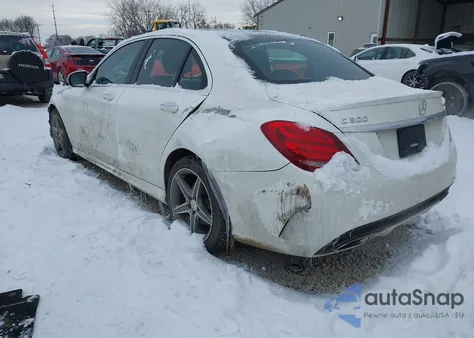 2016 Mercedes-Benz C 300 Sport 4Matic z USA, uszkodzony, nr VIN WDDWF4KB3GR126217